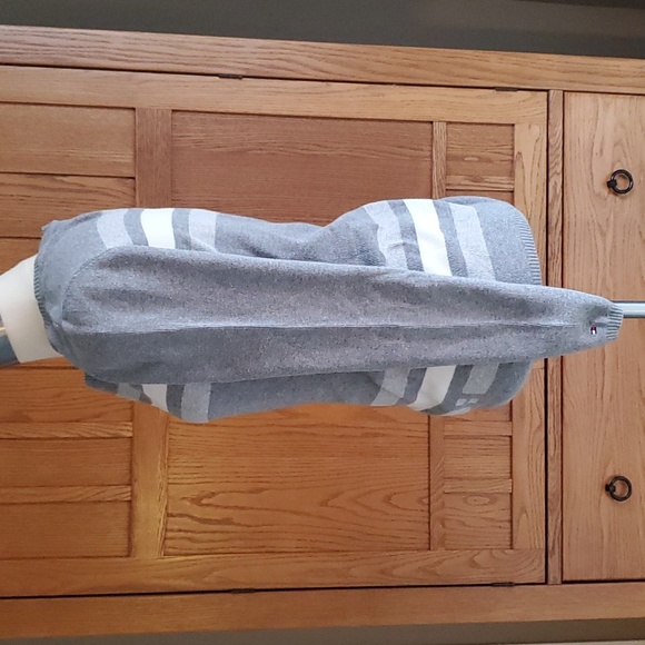 Tommy Hilfiger Sweater - Picture 4 of 5